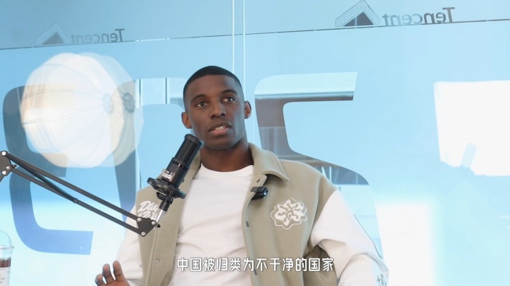 开云电竞注册-法比奥：欧洲人说中国脏乱差 我说你们根本不了解 待两周都不想走